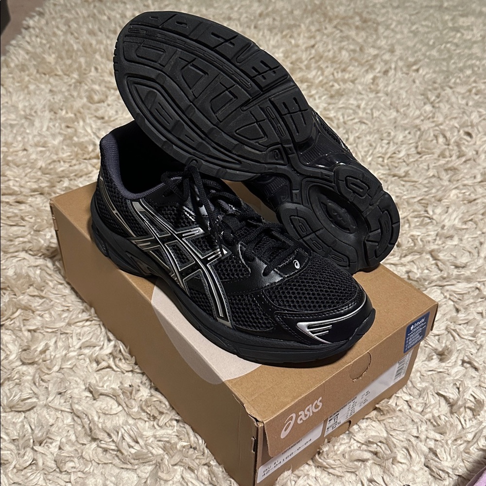 ASICS GEL-1130 “Black / Pure Silver” Sneakers Men’s Size 11